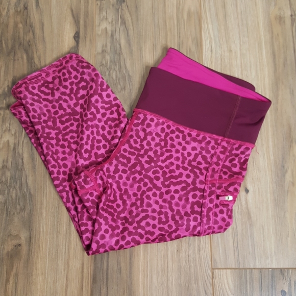 lululemon athletica Pants - Lululemon Top Speed Crop Ace Spot Jewelled Magenta
